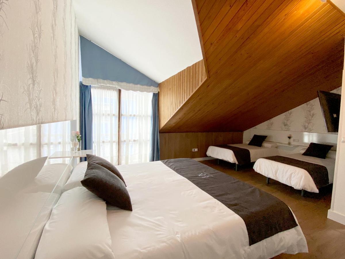 Hotel Avelina Onís Екстериор снимка