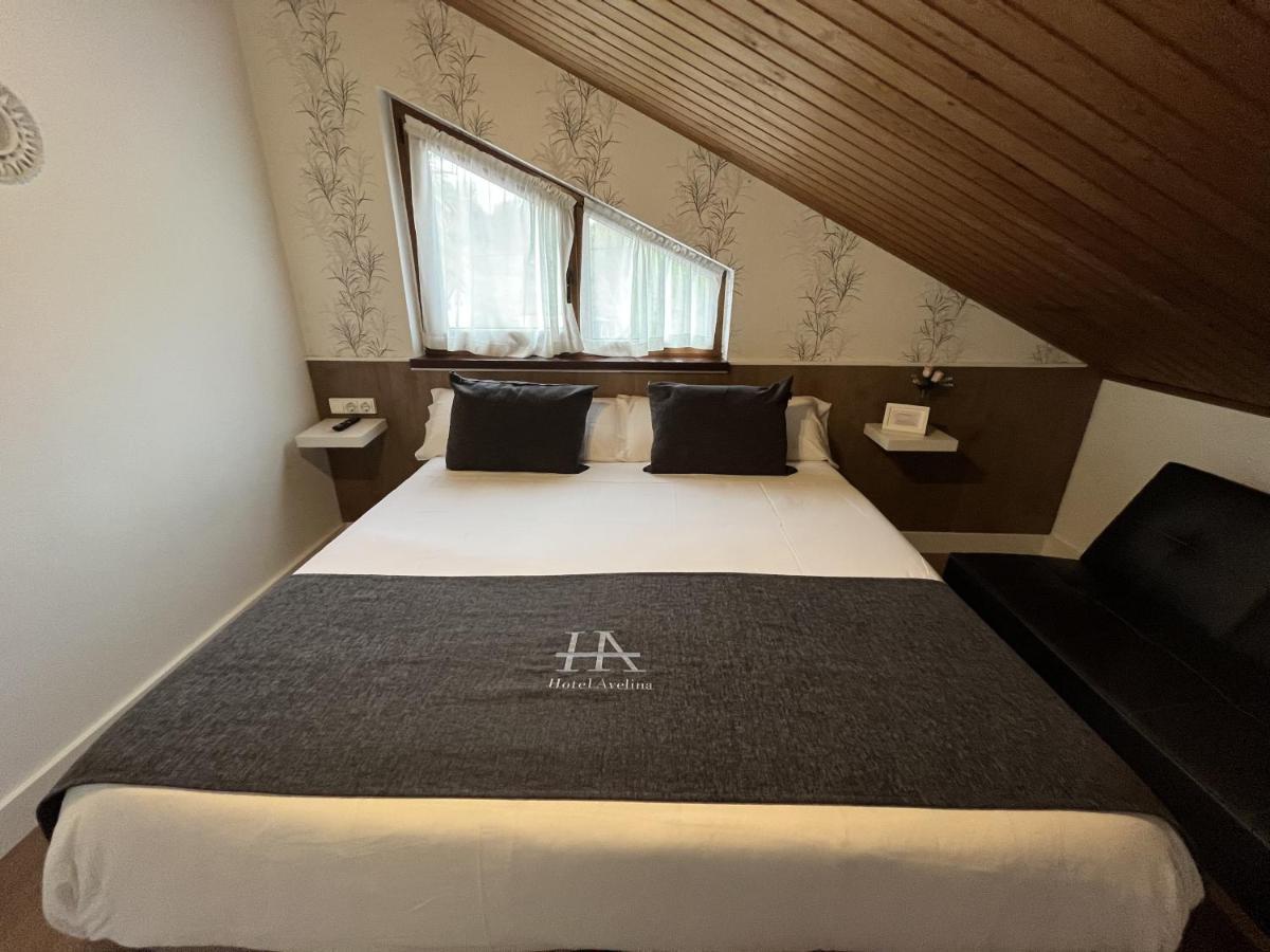 Hotel Avelina Onís Екстериор снимка