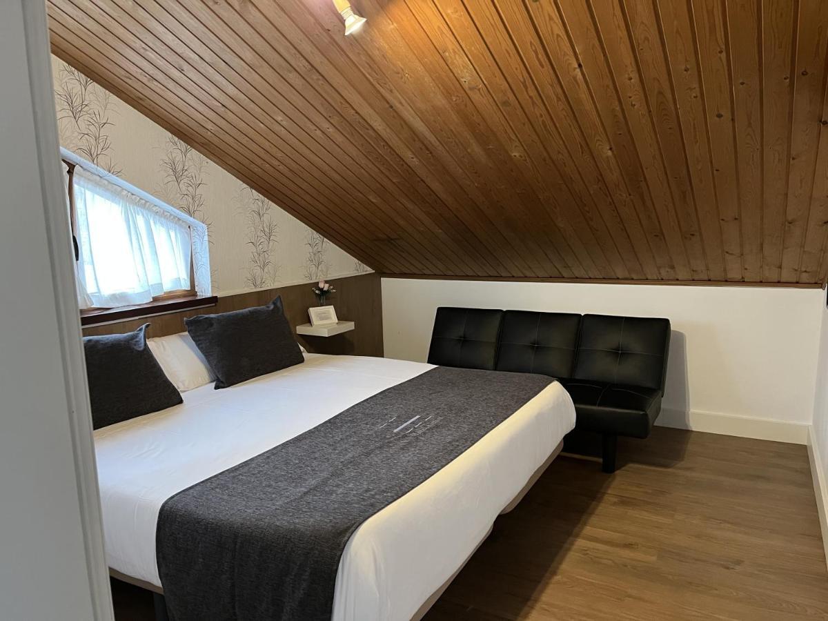 Hotel Avelina Onís Екстериор снимка